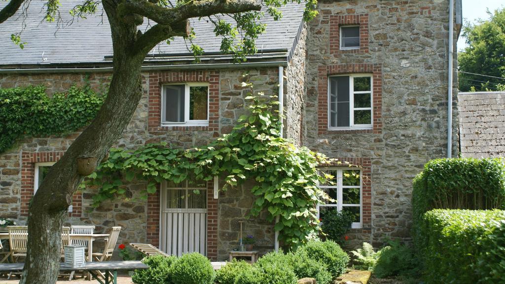 B&B Le Secret Du Bois Bourseigne-Vieille Dış mekan fotoğraf