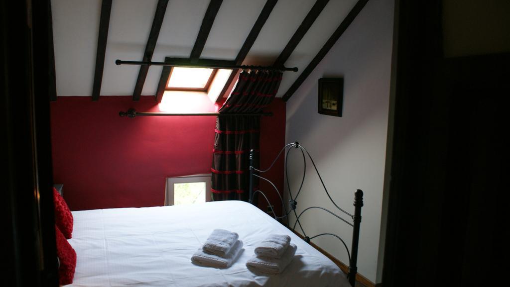 B&B Le Secret Du Bois Bourseigne-Vieille Oda fotoğraf